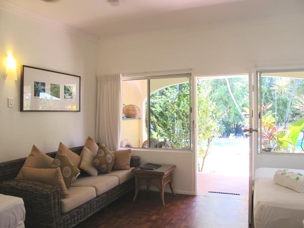 Villa Marine Holiday Apartments Cairns Yorkeys Knob Εξωτερικό φωτογραφία